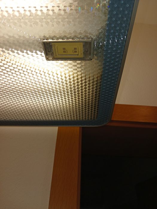 Лампа медична 10000 гривень