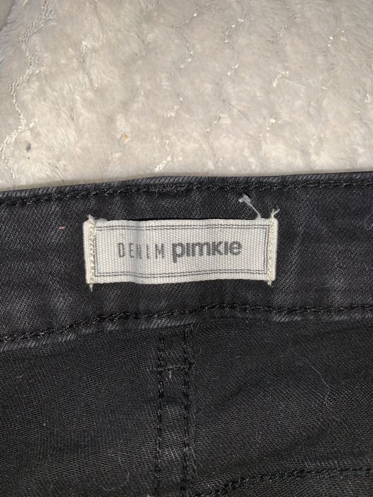 czarne spodnie rozszerzane nogawki wysoki stan