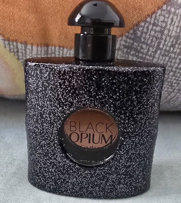 Perfum Black Opium Eau De Parfum