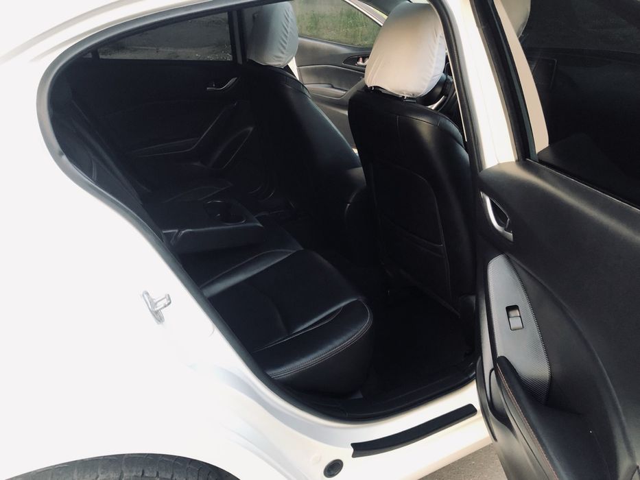 Продажа Mazda3 полная комплектация