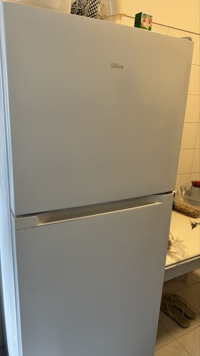 Para desocupar, frigorifico em otimo  estado