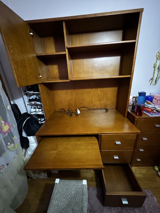 Vendo estante com secretaria para quarto