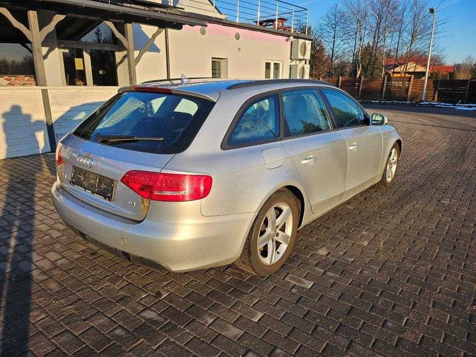 AUDI A4 2.0 TDI 140KM 2011r