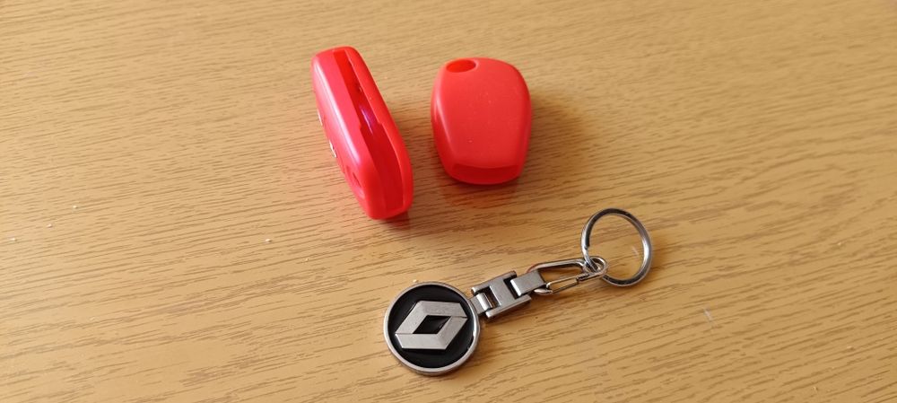 Брелок Renault, чехлы на ключи