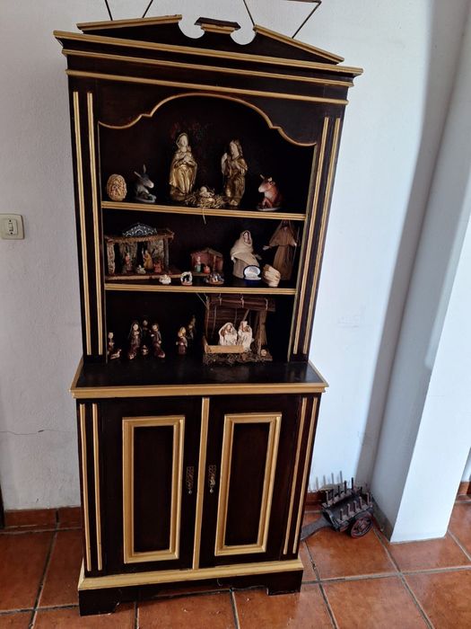 Armário Oratório / Estante com Armário 2 Portas - Castanho com Dourado