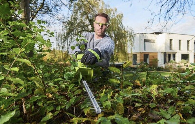 RYOBI Nożyce akumulatorowe bezprzewodowe do żywopłotu krzewów