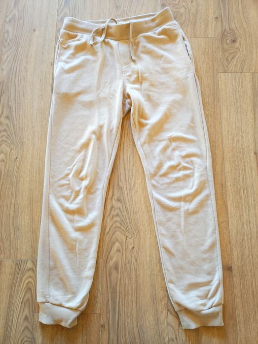 Młodzieżowe dresowe spodnie chłopięce r 38 M