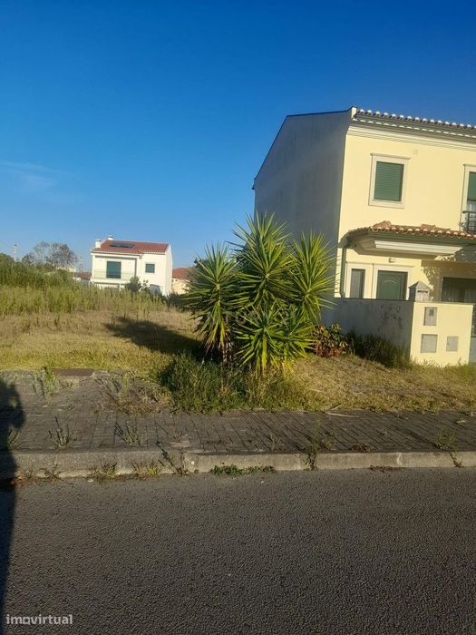 Terreno para Construção de Moradia em Urbanização próxima do Centro da