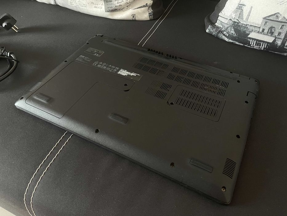 Acer Aspire 3 A315-51 i3-6006U 128GB SSD + 500GB HDD