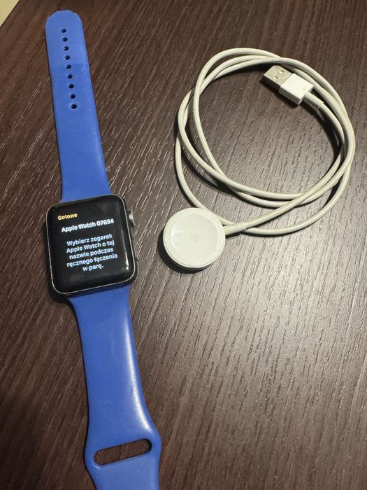Apple watch 3 42mm z ładowarką