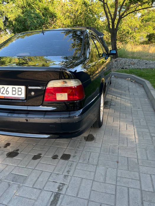 Продам бмв е39 2.0