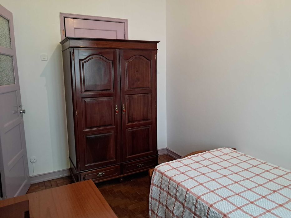 Alugo quarto Lisboa