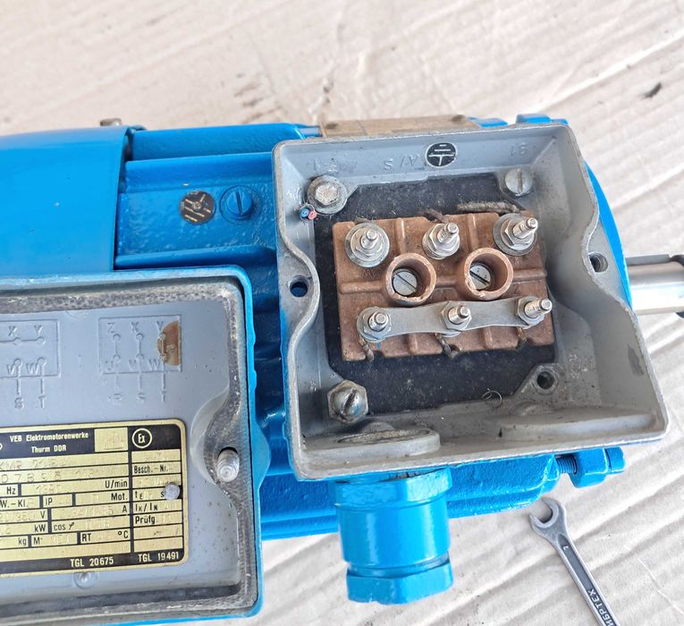 Двигун VEB Elektromotorenwerke Thurm DDR. 220/380 в 0,5 кВт 1400 ОБ/хв