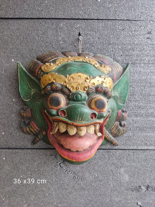 2 maski Maska Baronga Indonezja i druga