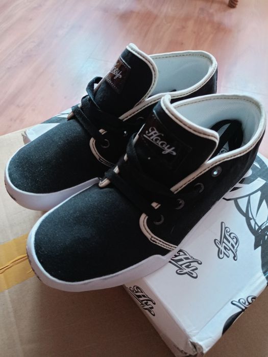 Młodzieżowe trampki