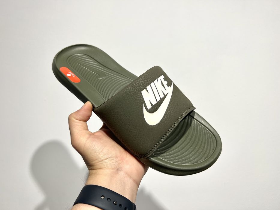 Тапочки Nike Victori One CN9675-303