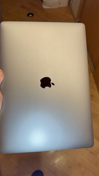 MacBook Pro 15 2017 core i7 16Gb 256 Touchbar (не працює флеш памʼять)