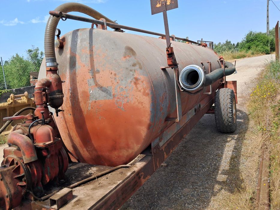 Cisterna 5000 L com documentos