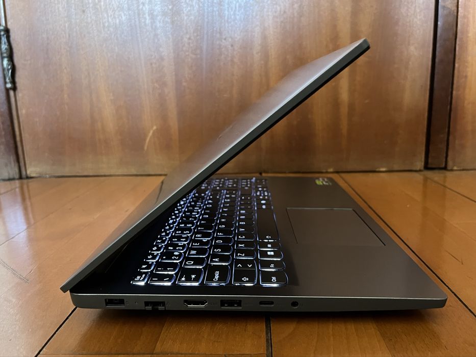 Lenovo LOQ Gaming – Ryzen 7 / RTX 4050 / 16GB RAM / 1TB SS