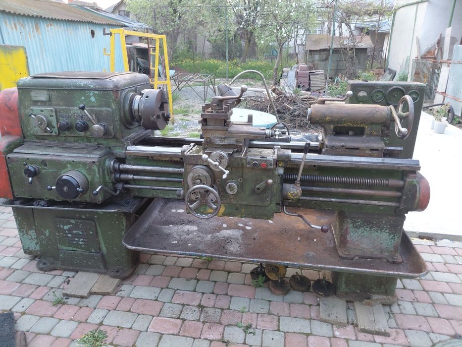 Токарний станок 1к62