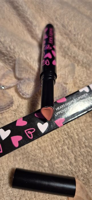 Szminka z Sercem Natural Confidece Mary Kay