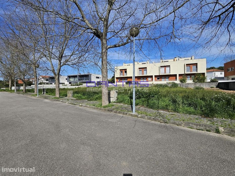 Lote de terreno com 300m2 a poucos minutos de Viana do Castelo