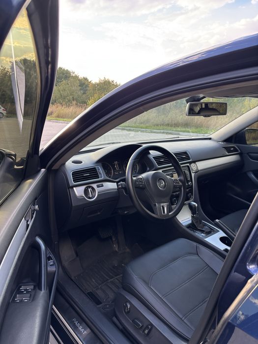 Volkswagen Passat 2012рік, 2.5газ/бензин