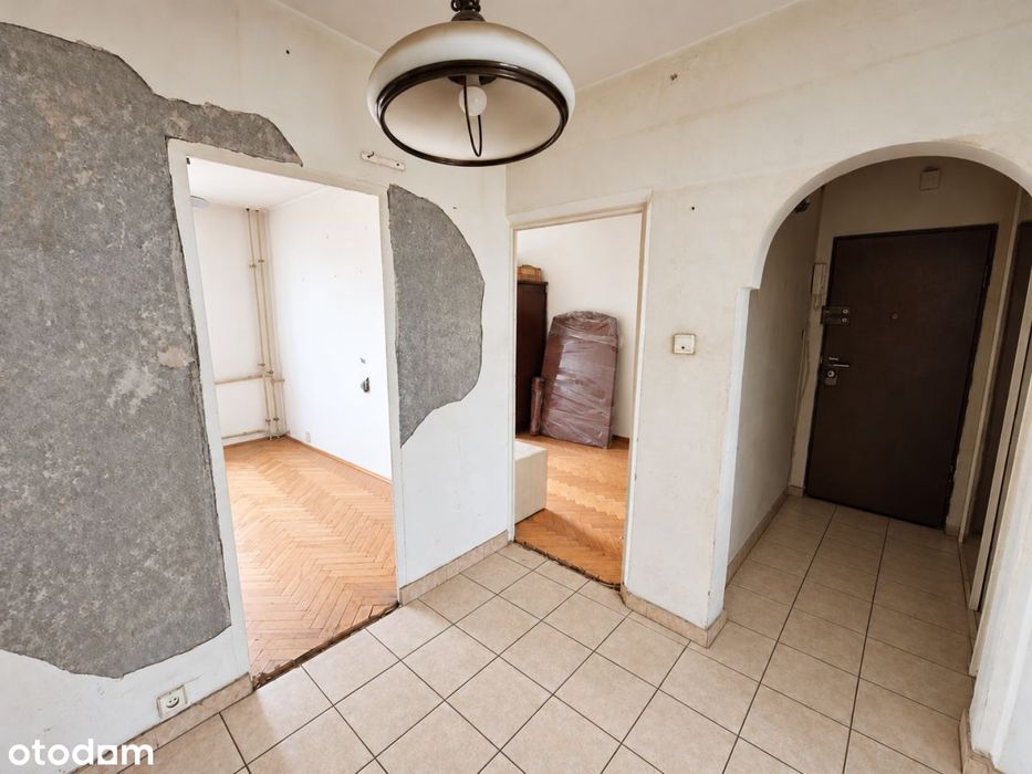 3 pokoje | 55,90 m² | Do remontu| Metro