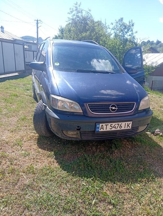 Авто Опель зафіра