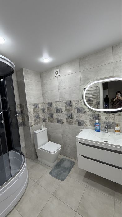 Сдам шикарную двухкомнатную квартиру в Новострое Капитан !!!