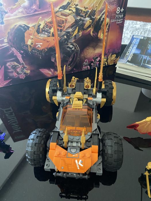 LEGO 71769 Ninjago, klocki, Smoczy krążownik Cole’a,