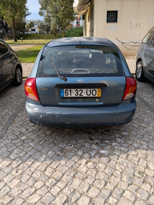 Kia Rio 2003 LS gasolina