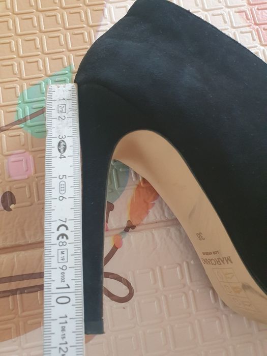 Botki na szpilce Guess by Marciano r. 38