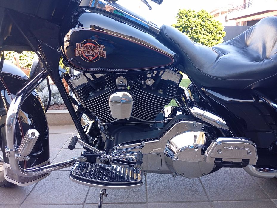 Harley Davidson Electra Glide Classic (FLHTC)