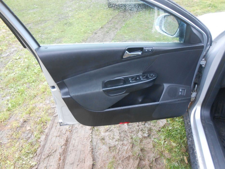 zderzak,maska silnika,błotnik,drzwi,klapa bagaznika LA7W passat b6 r08