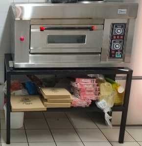 Pizza Forno Gas with iron table