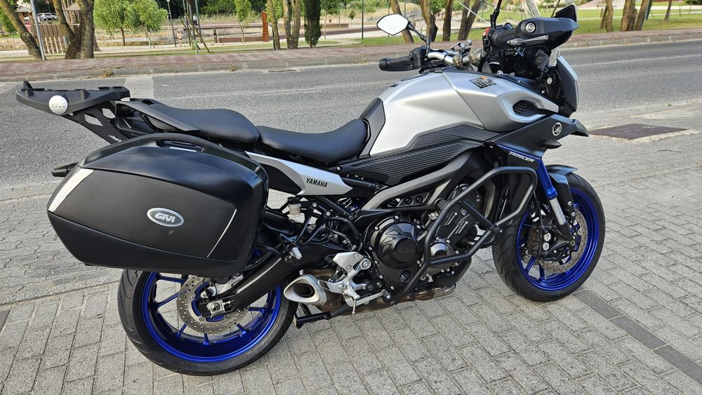 Yamaha tracer 900