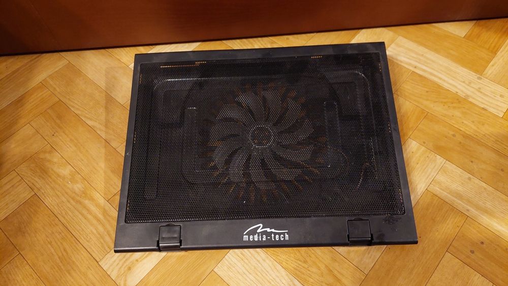 Podstawka chłodząca pod laptop