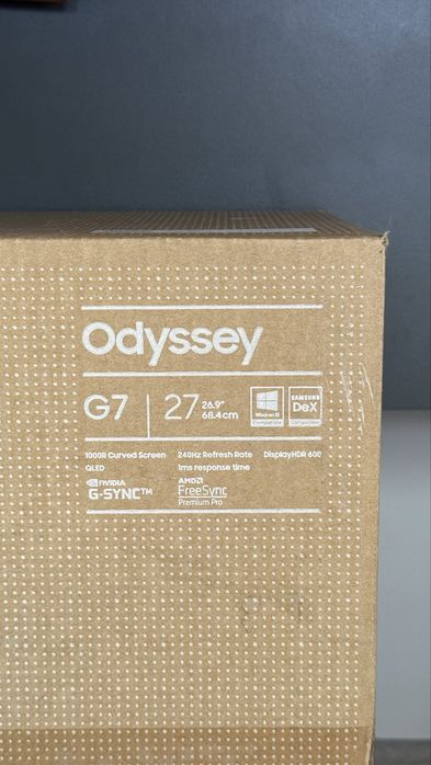 Ігровий монітор 27" Samsung  Odyssey G7 240 Гц