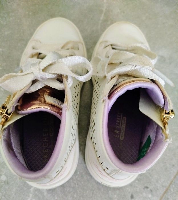 Modne białe sneakersy półbuty Skechers 29 (19cm)  złote elementy na zamek