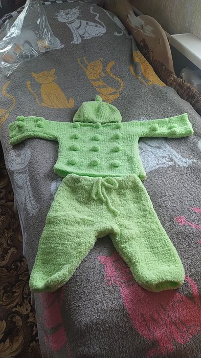 Детский вязанный костюм