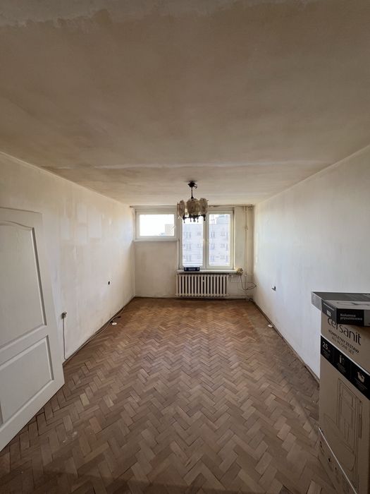 Parkiet drewniany 26 m² – jodełka, do ponownego ułożenia