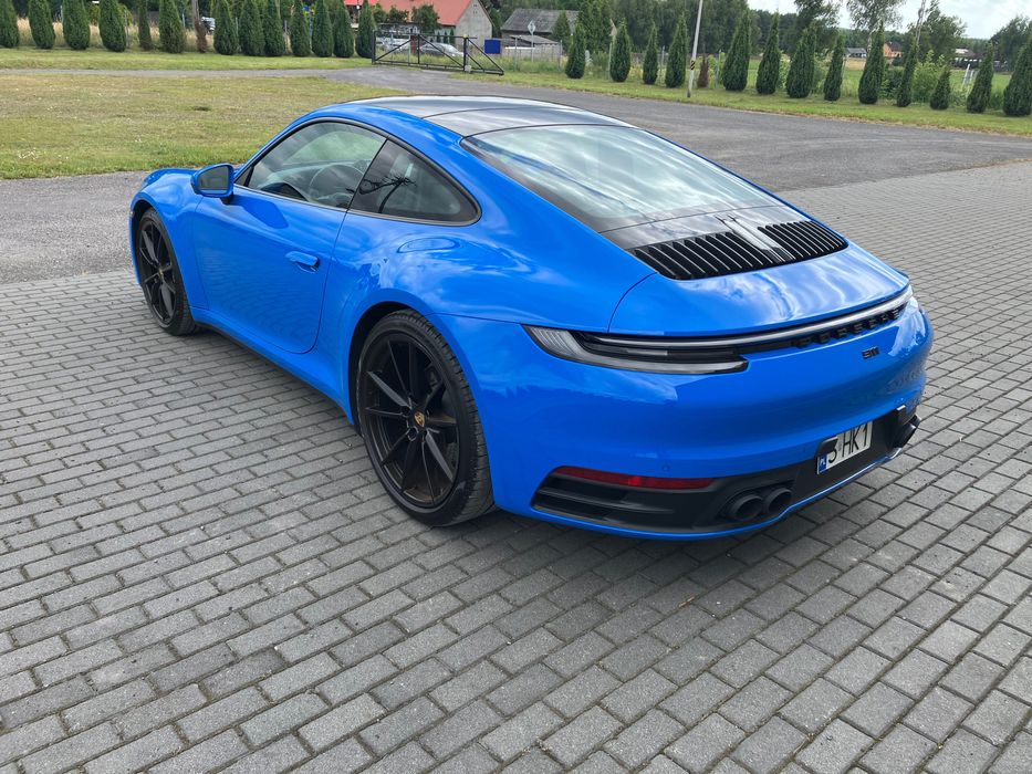 Porsche 911 Carrera 992 z 2022 roku