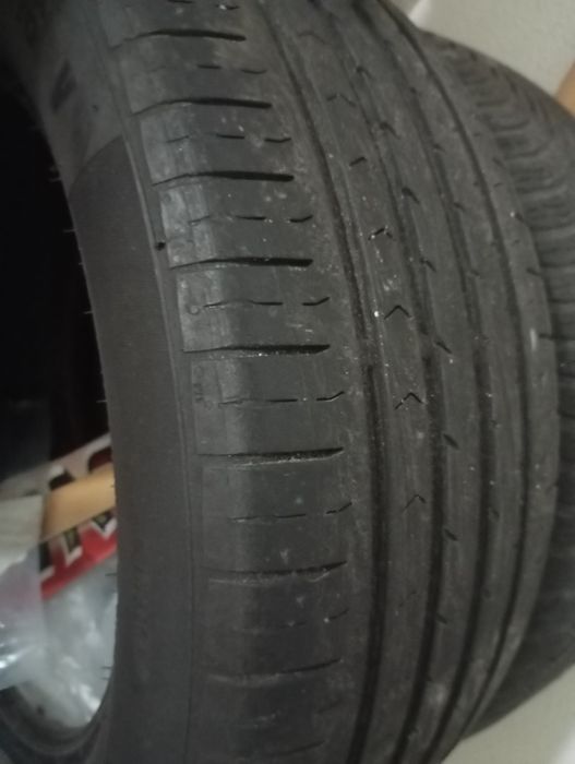 Vendo2  pneus  205 55 r 16  e lampedas led