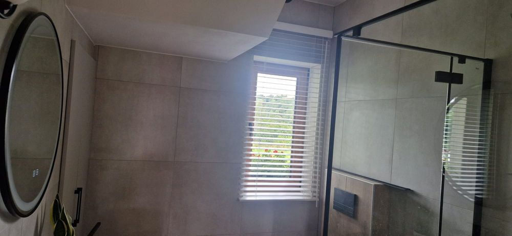 Żaluzja drewniana biała