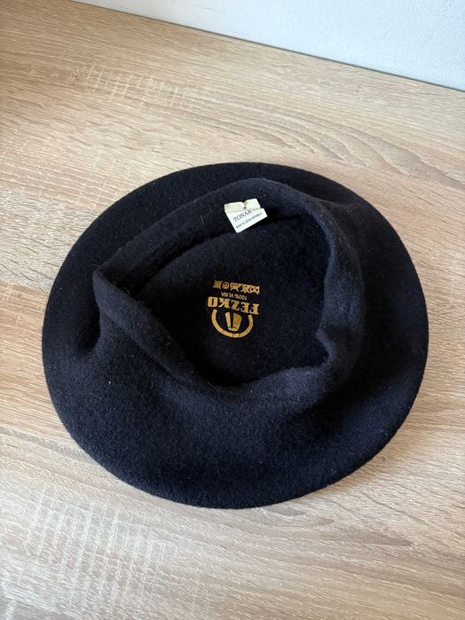 Czarny beret wełniany Fezko