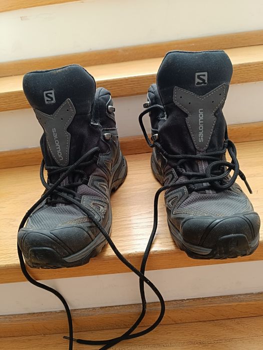 Botas Salomon caminhada mulher