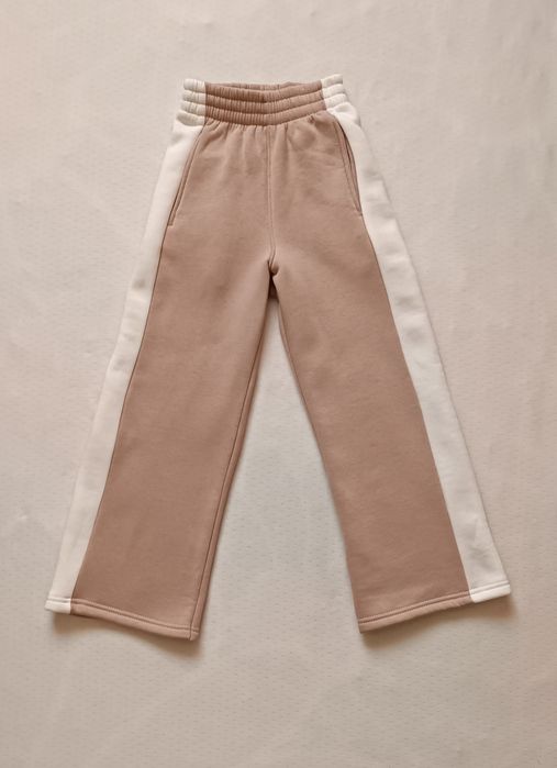 Теплий дитячий костюм на флісі прямі штани для дівчинки колір пудра
