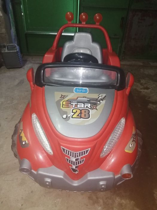 Продам детскую машину