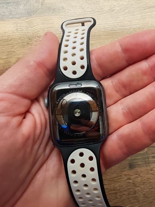 Apple Watch Serie 4 44MM Preto wifi Aceito Retom